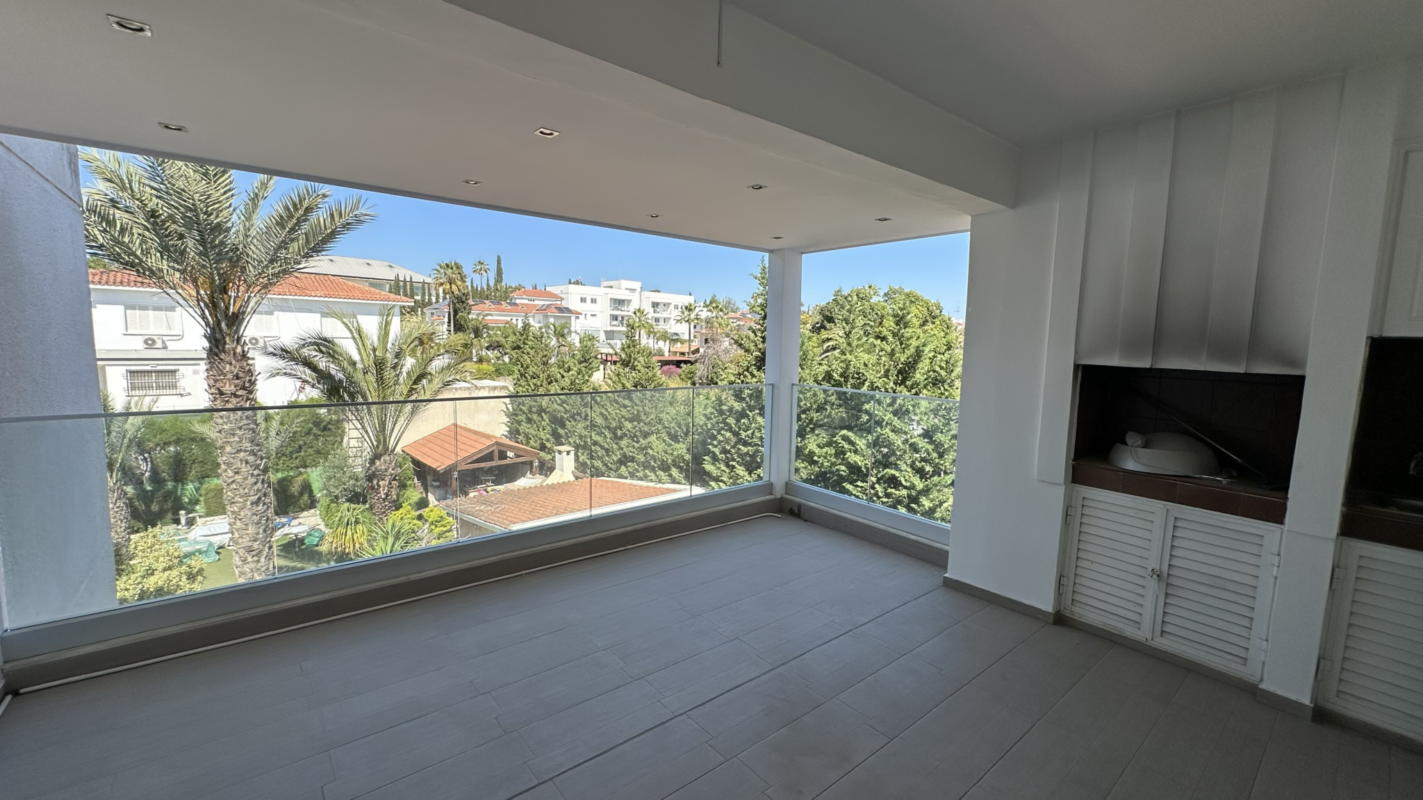 4 Bedroom Whole Floor Apartment In Engomi
