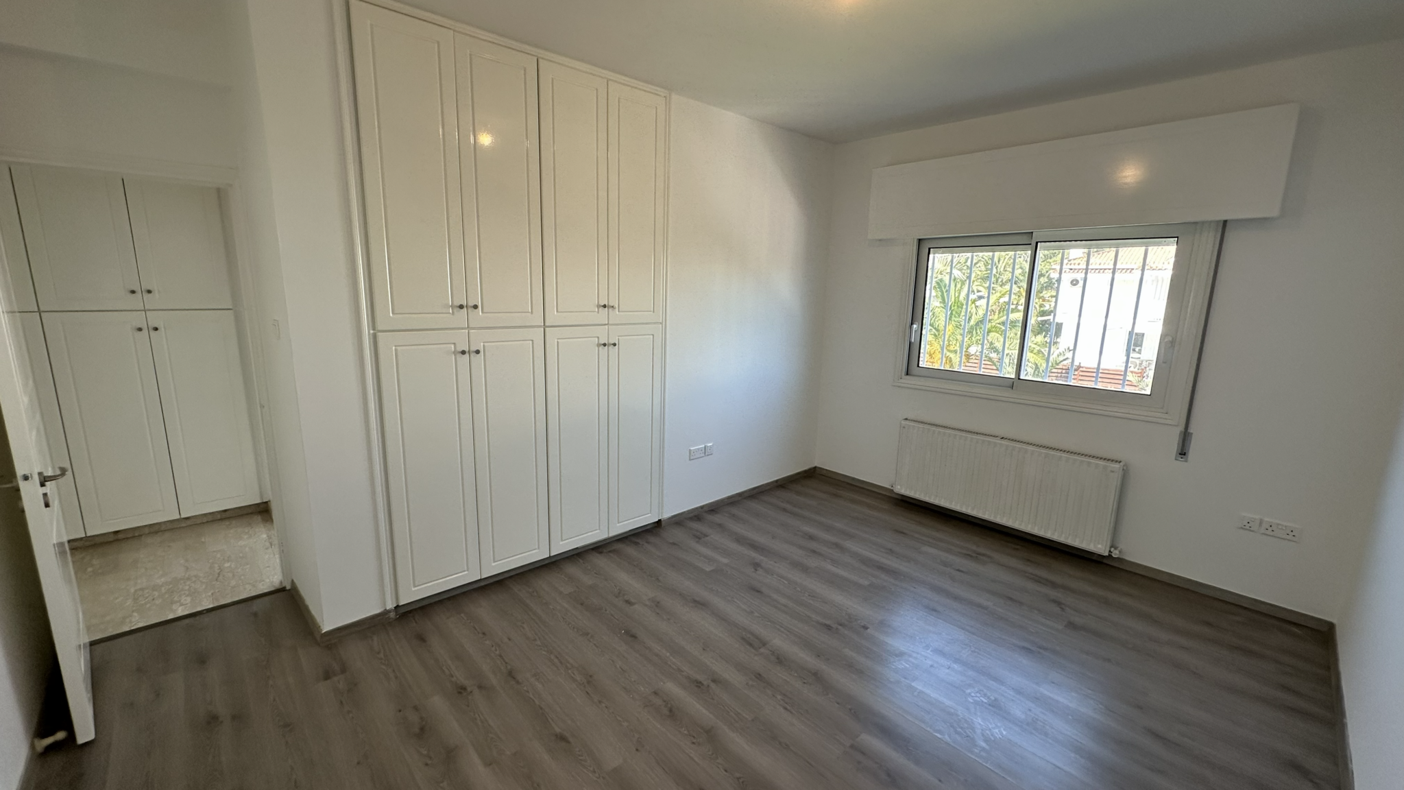 4 Bedroom Whole Floor Apartment In Engomi