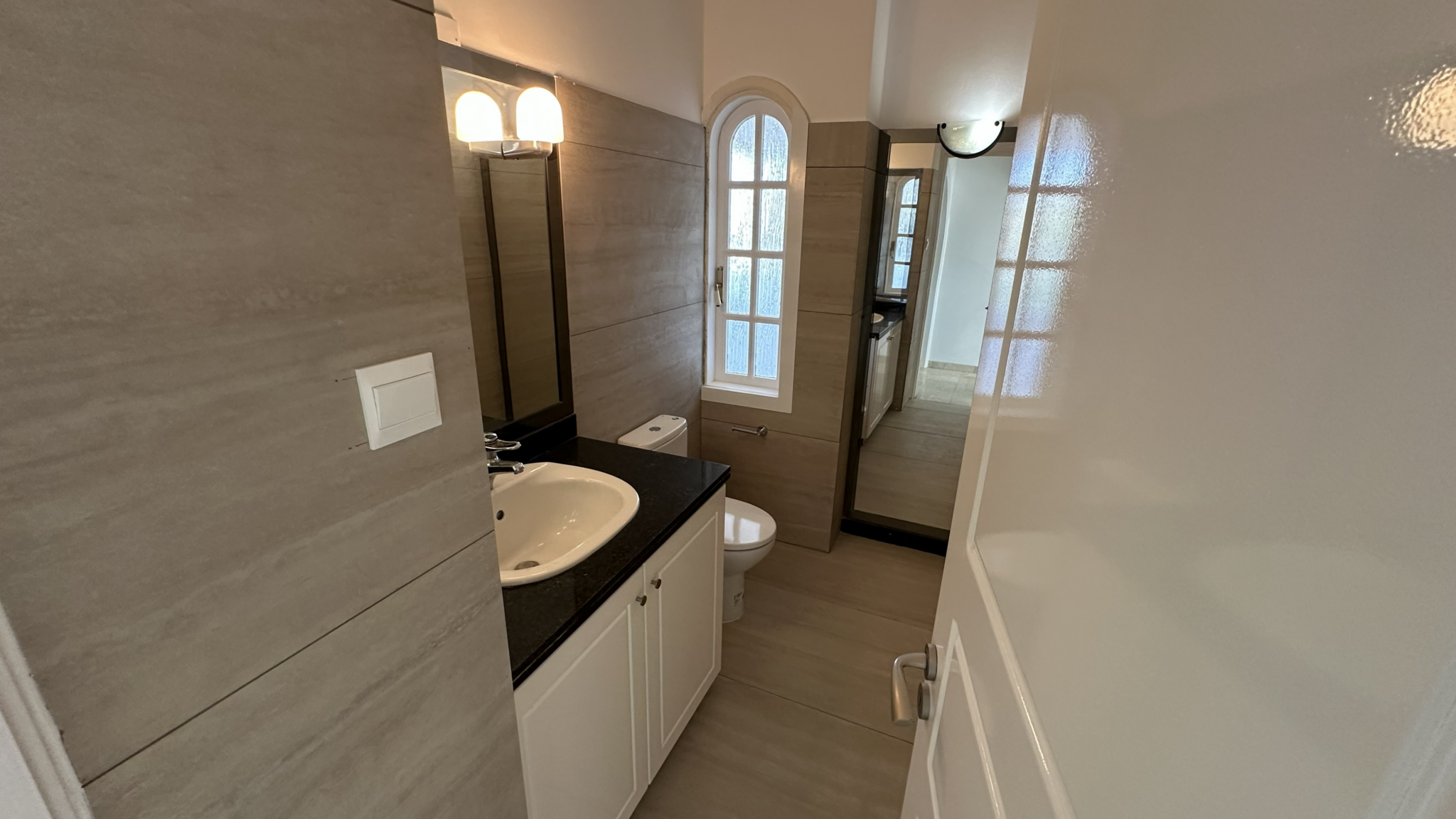 4 Bedroom Whole Floor Apartment In Engomi