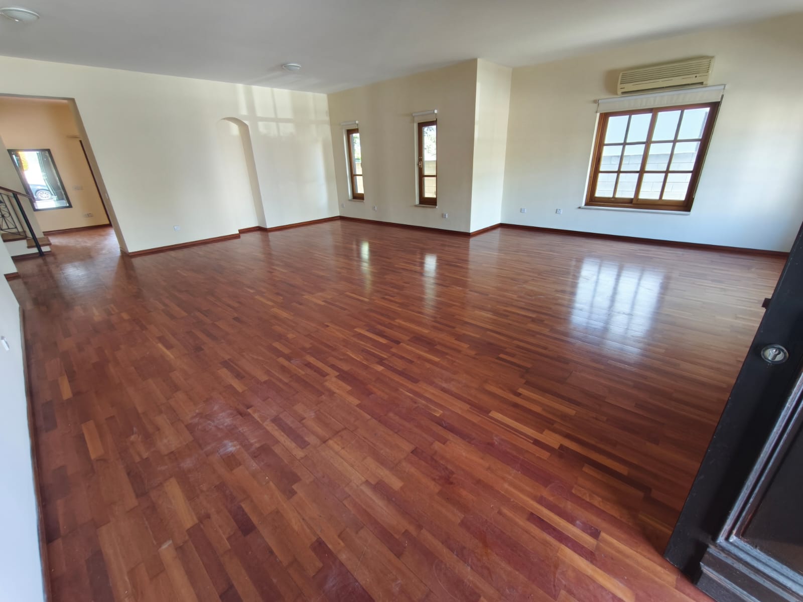 Amazing 3 Bedroom House For Rent In Lakatamia