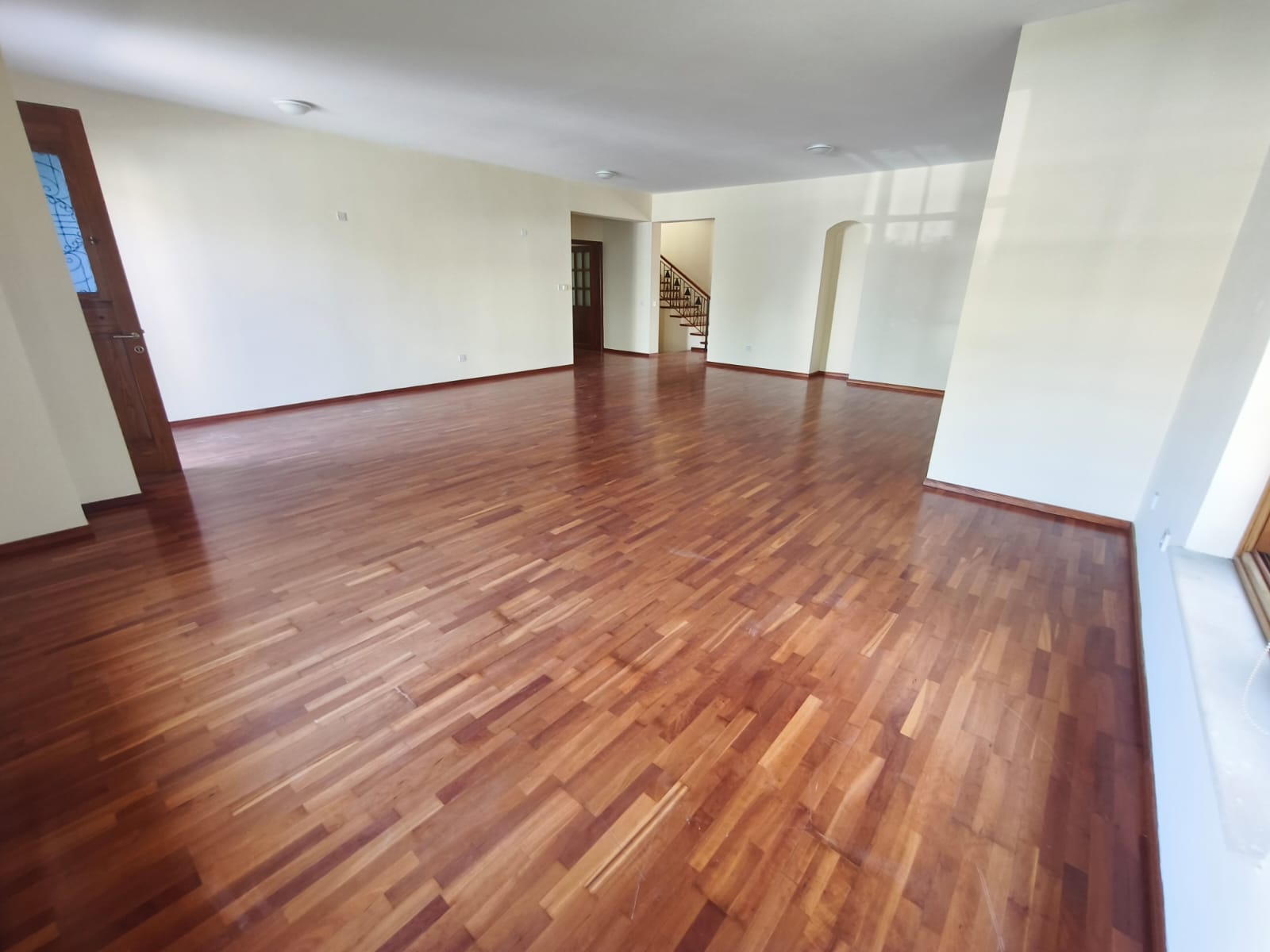 Amazing 3 Bedroom House For Rent In Lakatamia