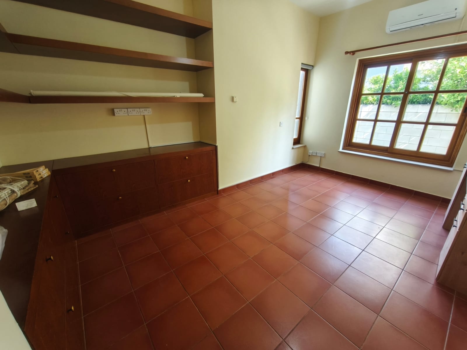 Amazing 3 Bedroom House For Rent In Lakatamia