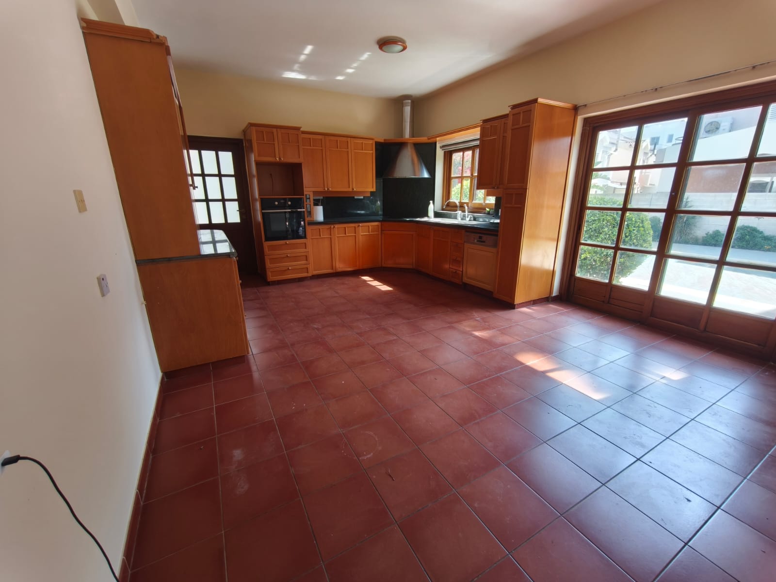Amazing 3 Bedroom House For Rent In Lakatamia