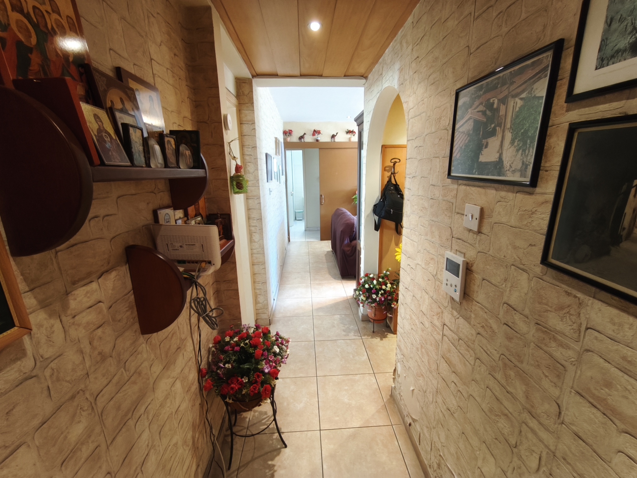 3 Bedroom Apartment Agioi Omologites