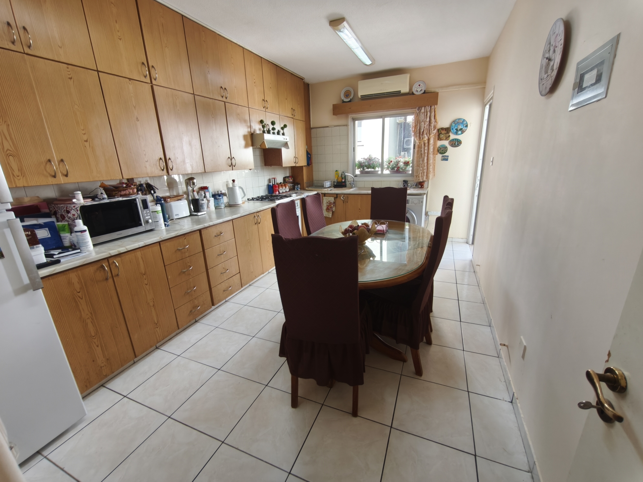 3 Bedroom Apartment Agioi Omologites