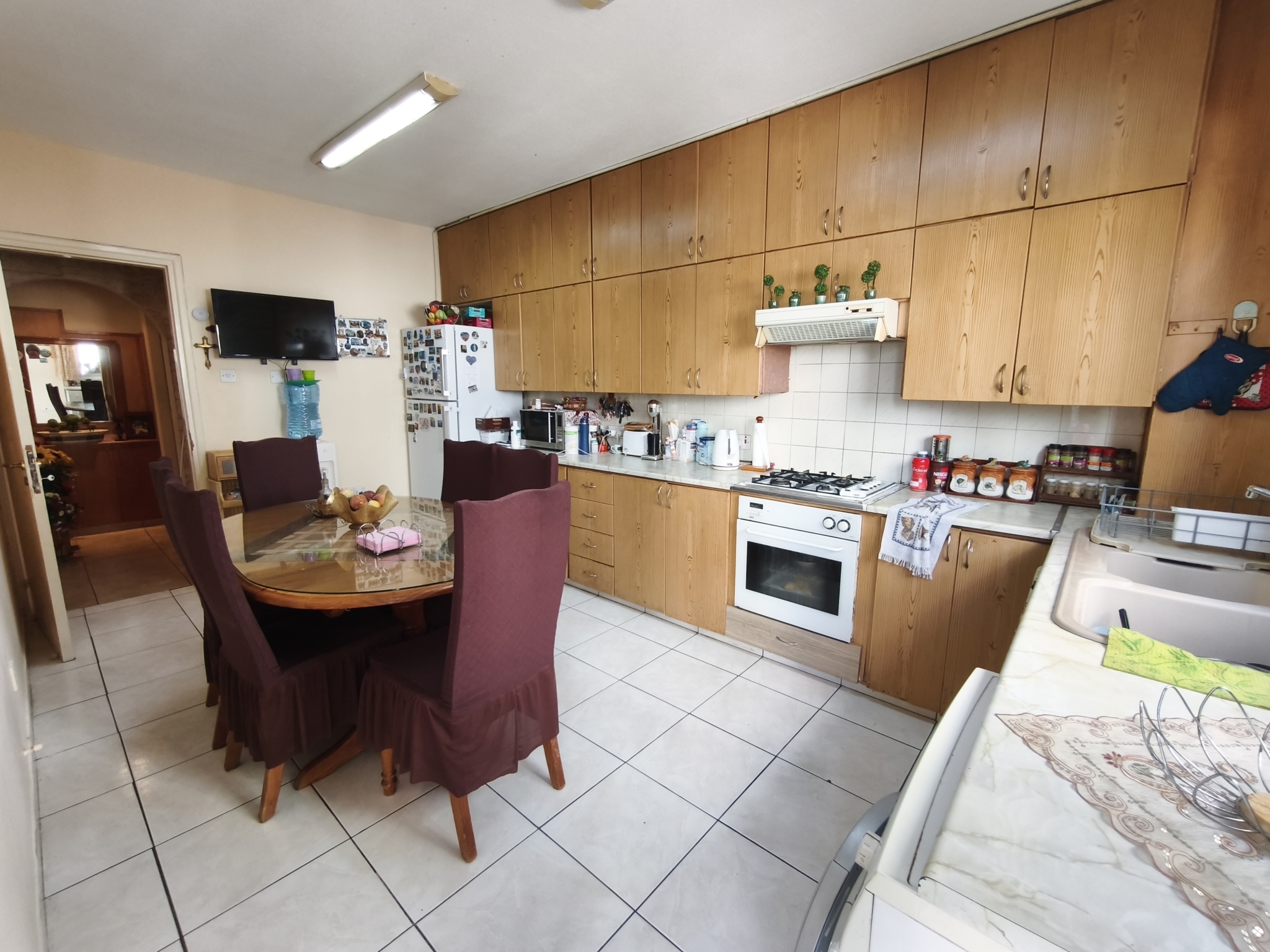3 Bedroom Apartment Agioi Omologites