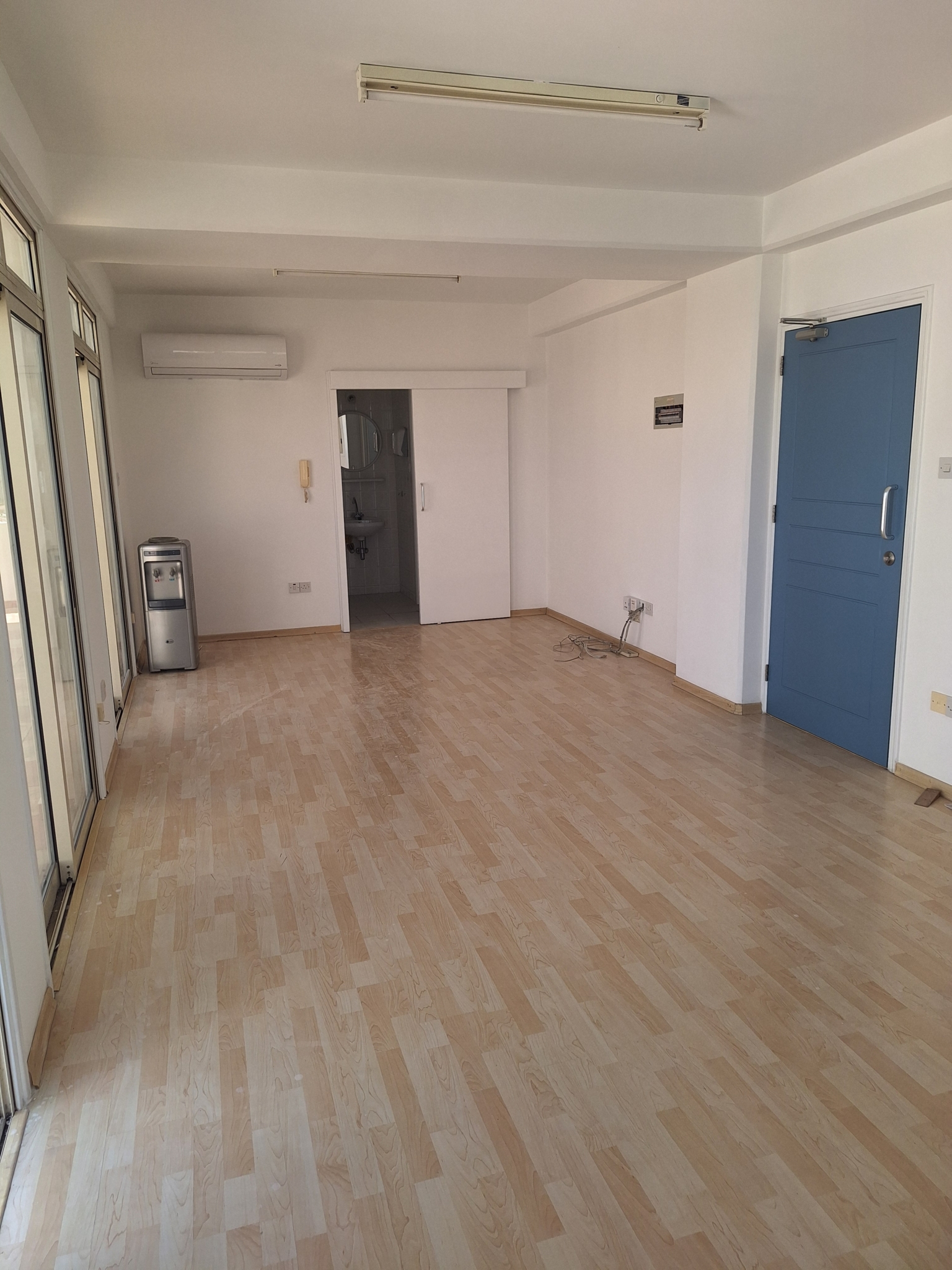 Penthouse Office For Rent In Acropolis