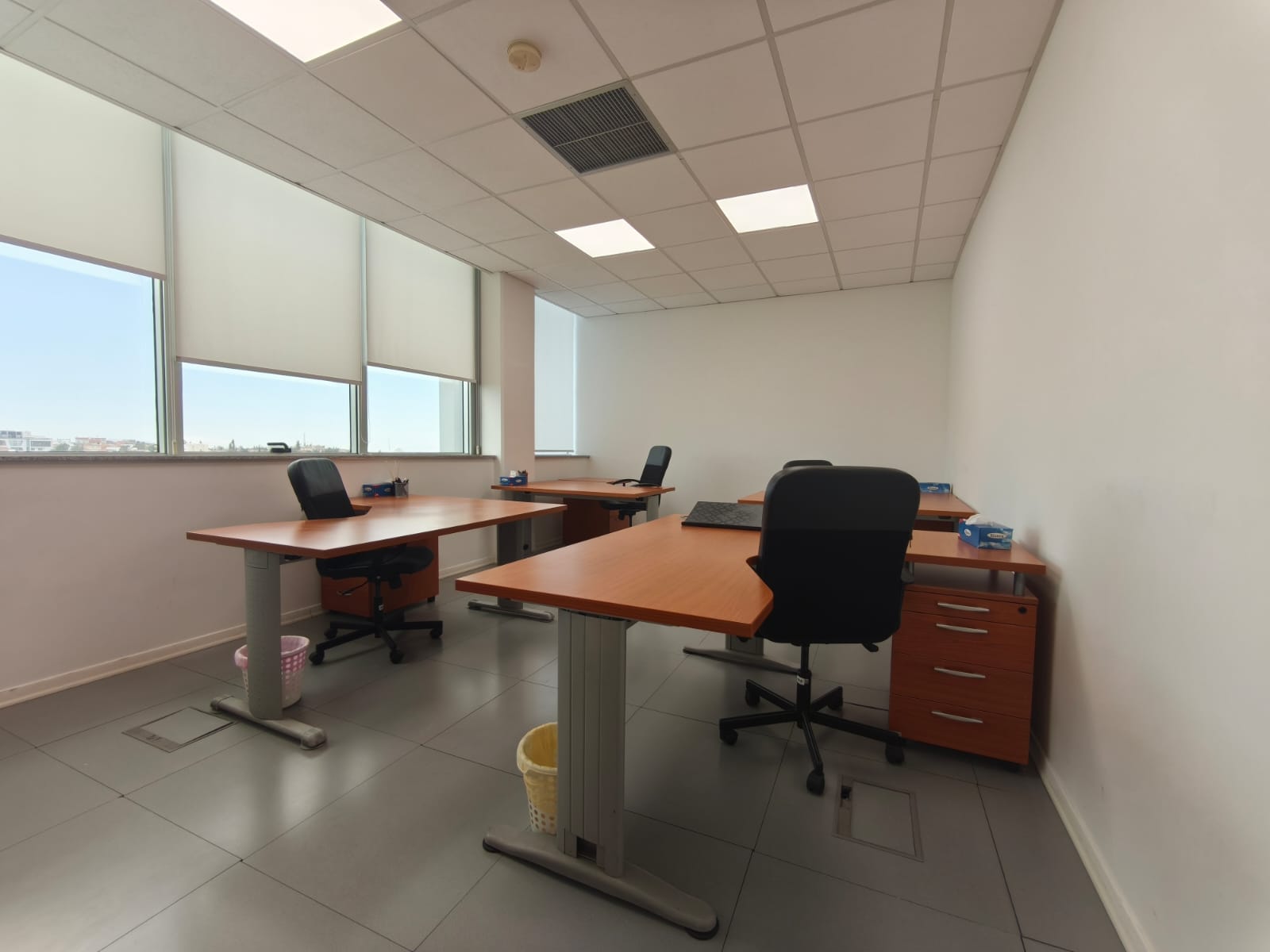 Offices With Ten Rooms In Aglantzia