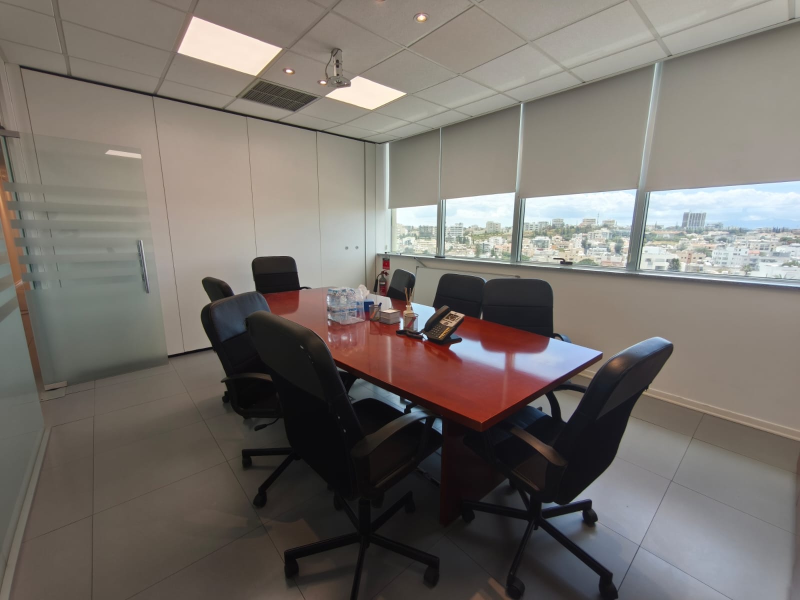 Offices With Ten Rooms In Aglantzia