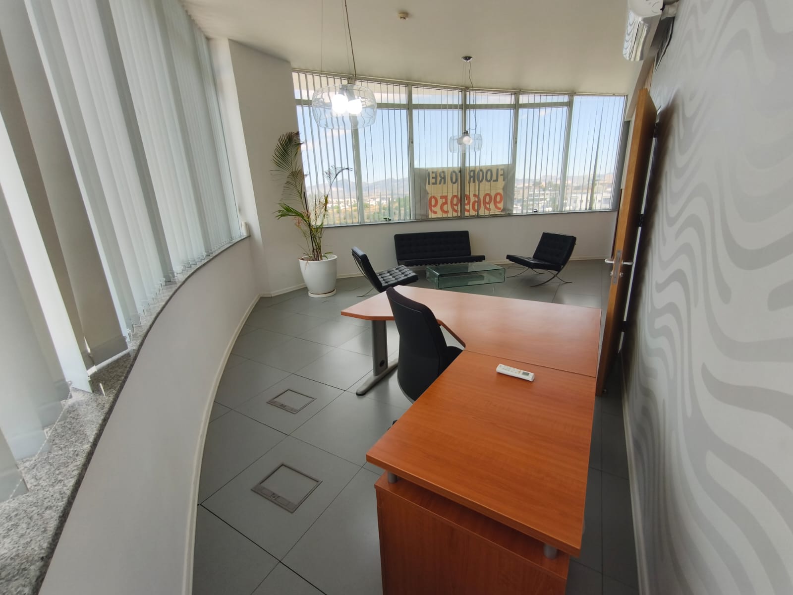 Offices With Ten Rooms In Aglantzia