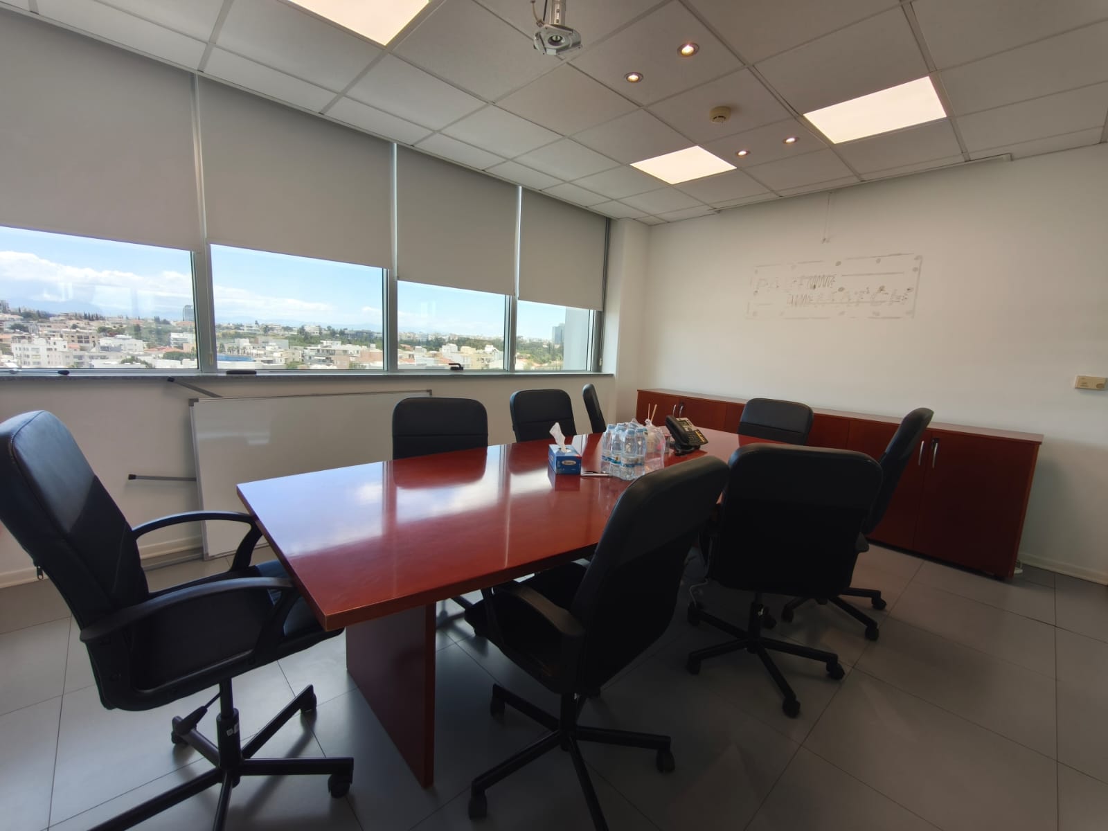 Offices With Ten Rooms In Aglantzia