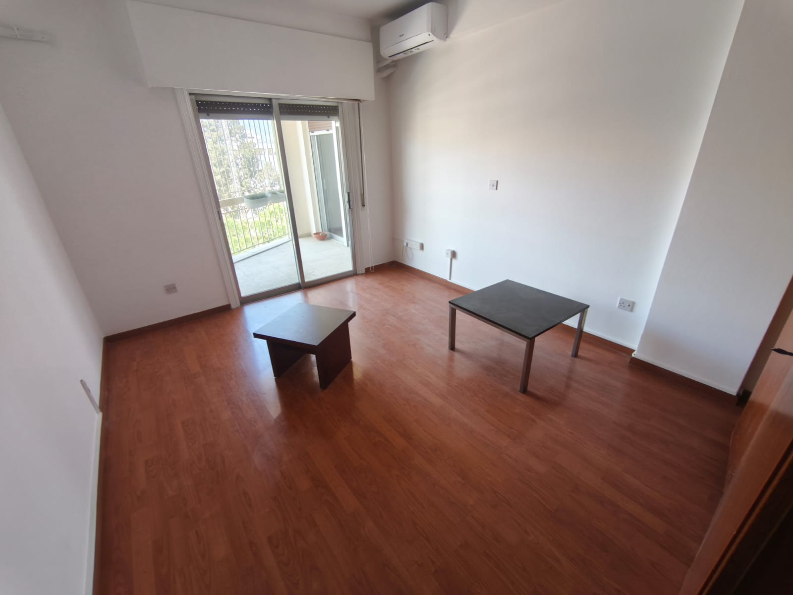 2 + 1 Bedroom Apartment In Agioi Omologites