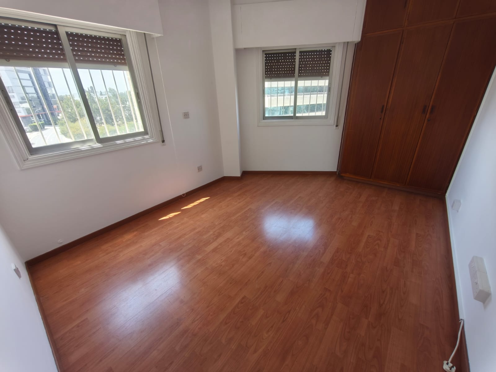 2 + 1 Bedroom Apartment In Agioi Omologites