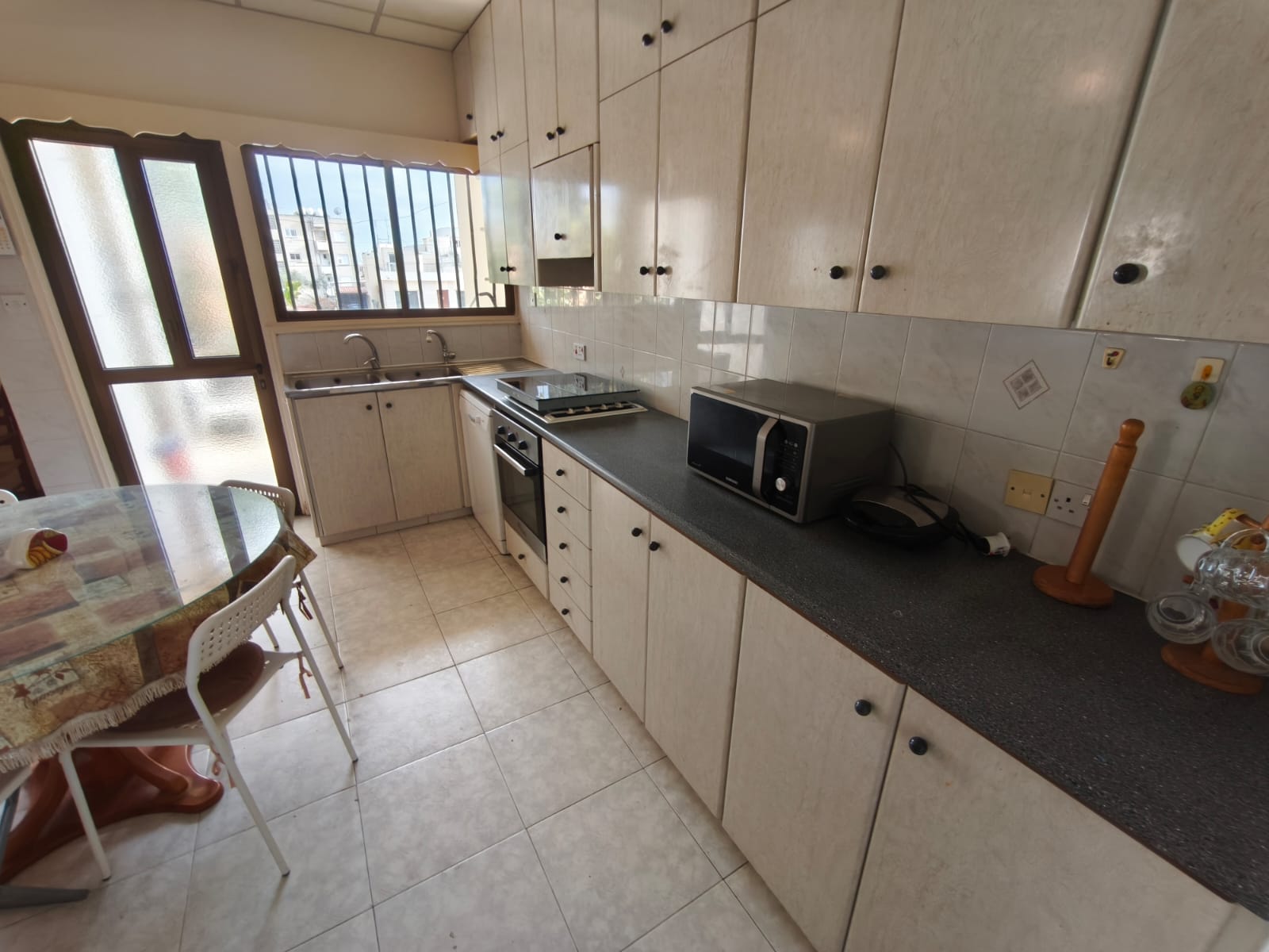 3 + 1 Bedroom Apartment In Aglantzia