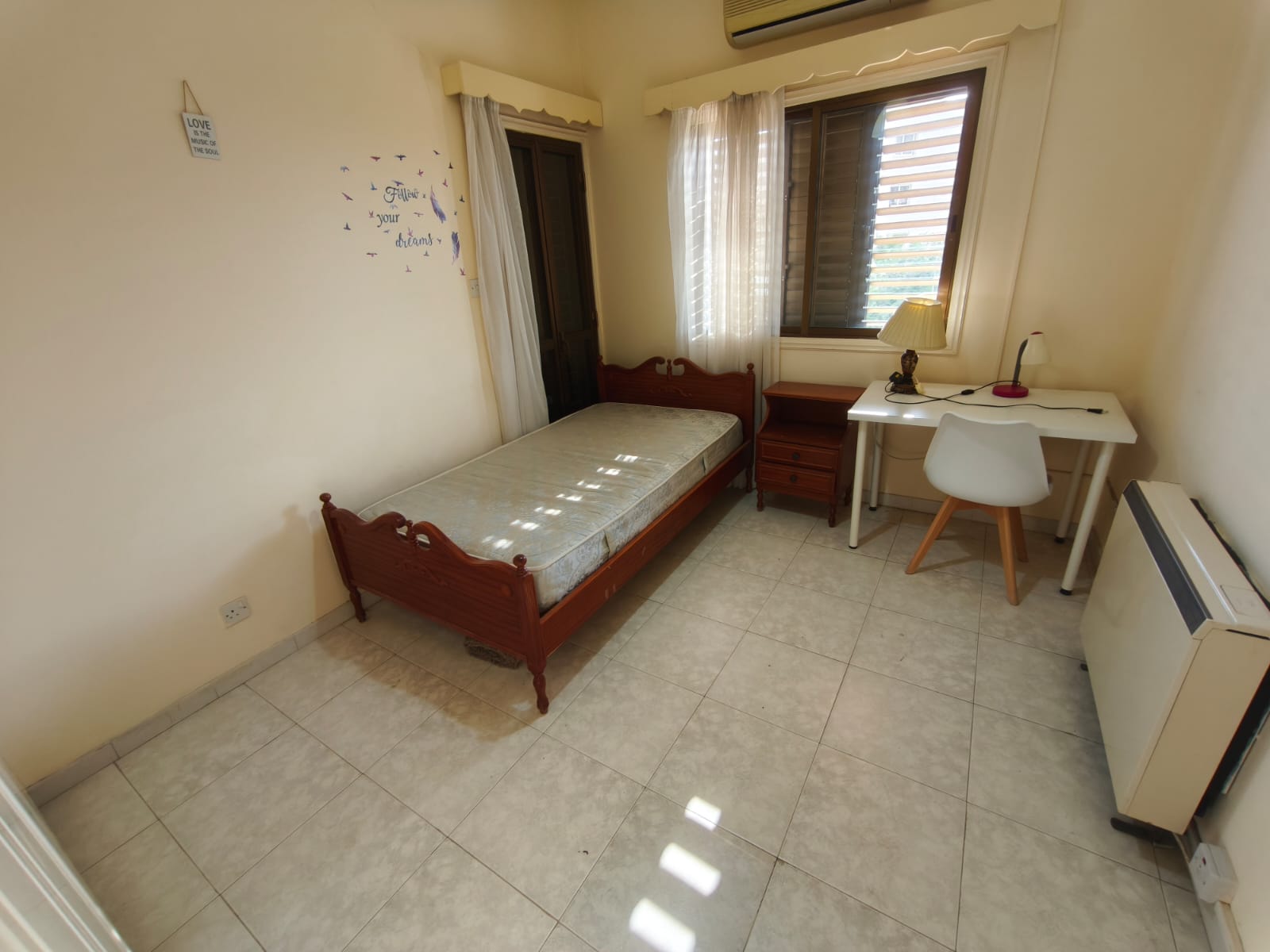 3 + 1 Bedroom Apartment In Aglantzia