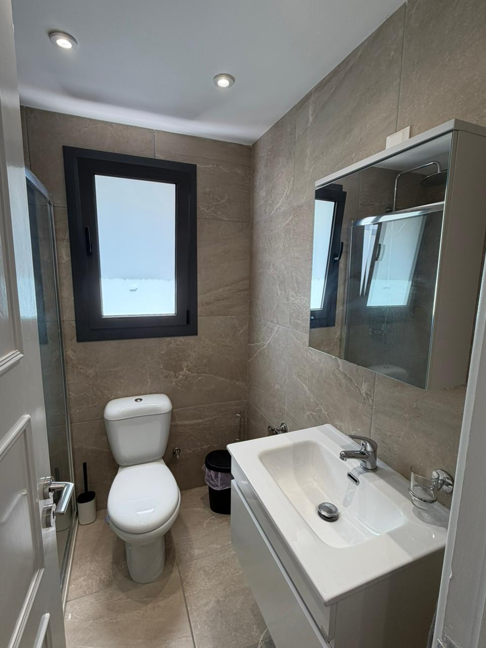 3 Bedroom Apartment for Rent in Strovolos =