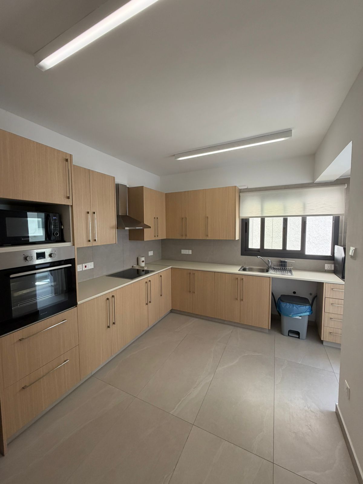 3 Bedroom Apartment for Rent in Strovolos =