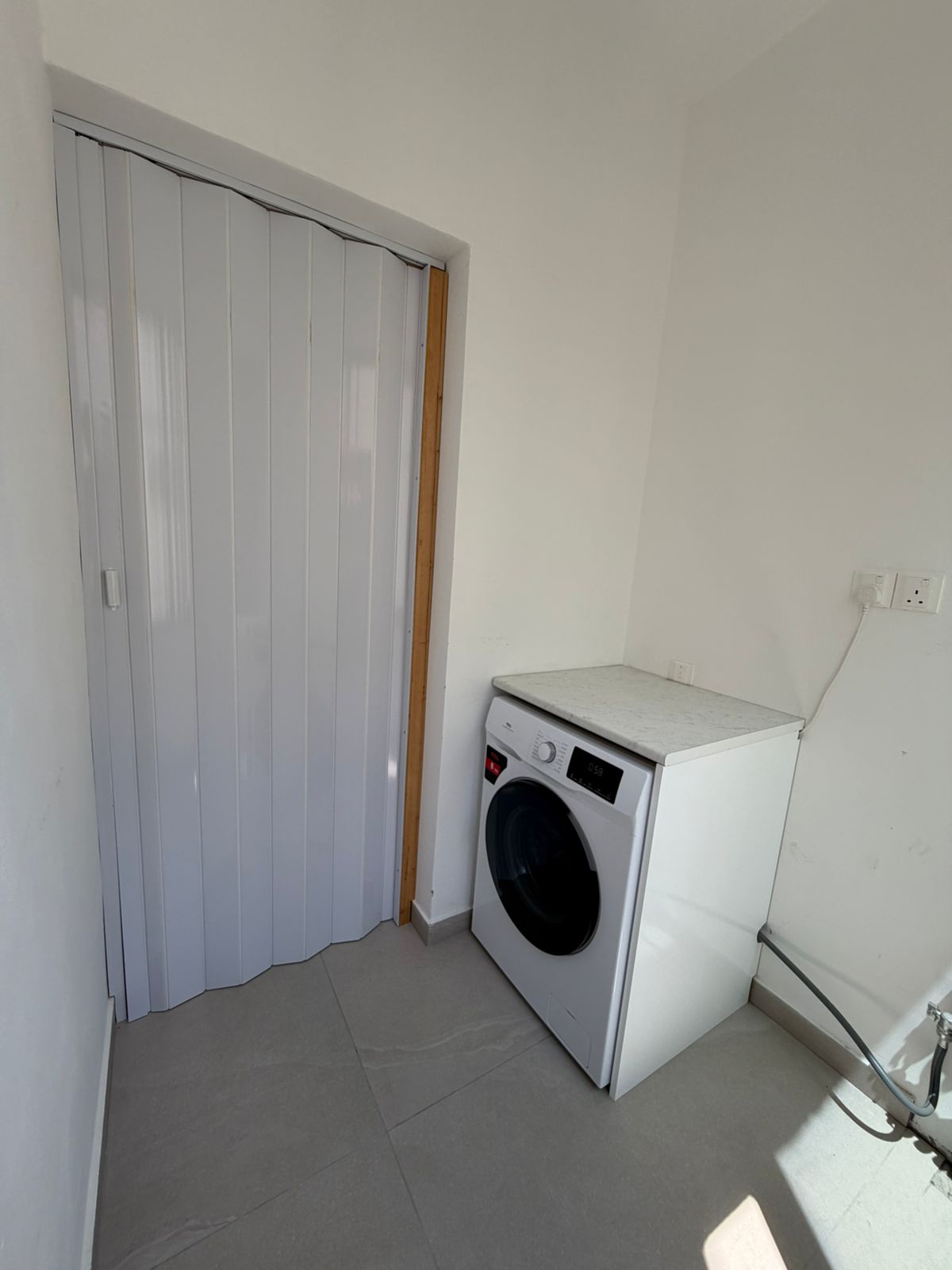 3 Bedroom Apartment for Rent in Strovolos =