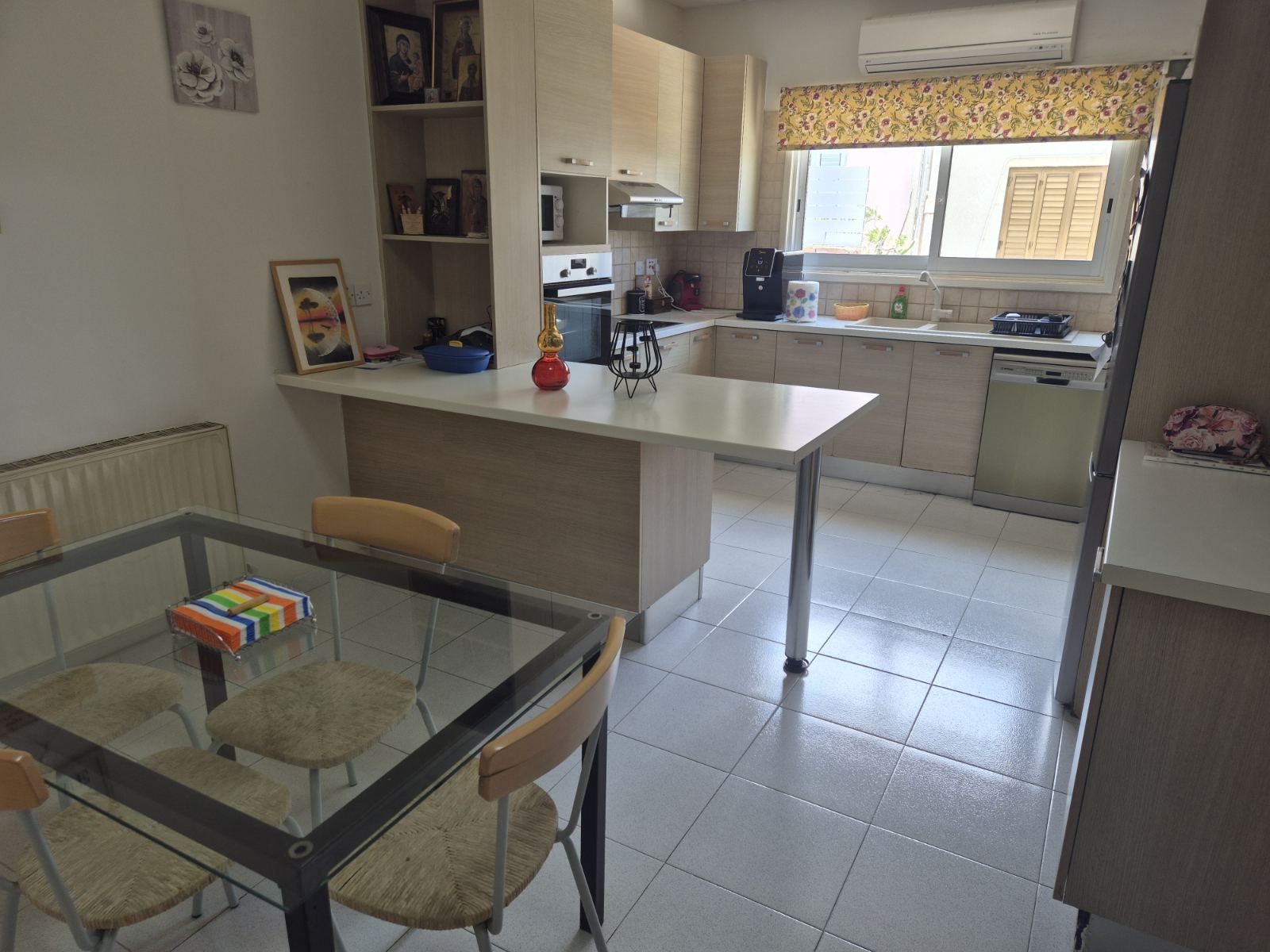 4 Bedroom Semi-Detached House for Sale in Strovolos