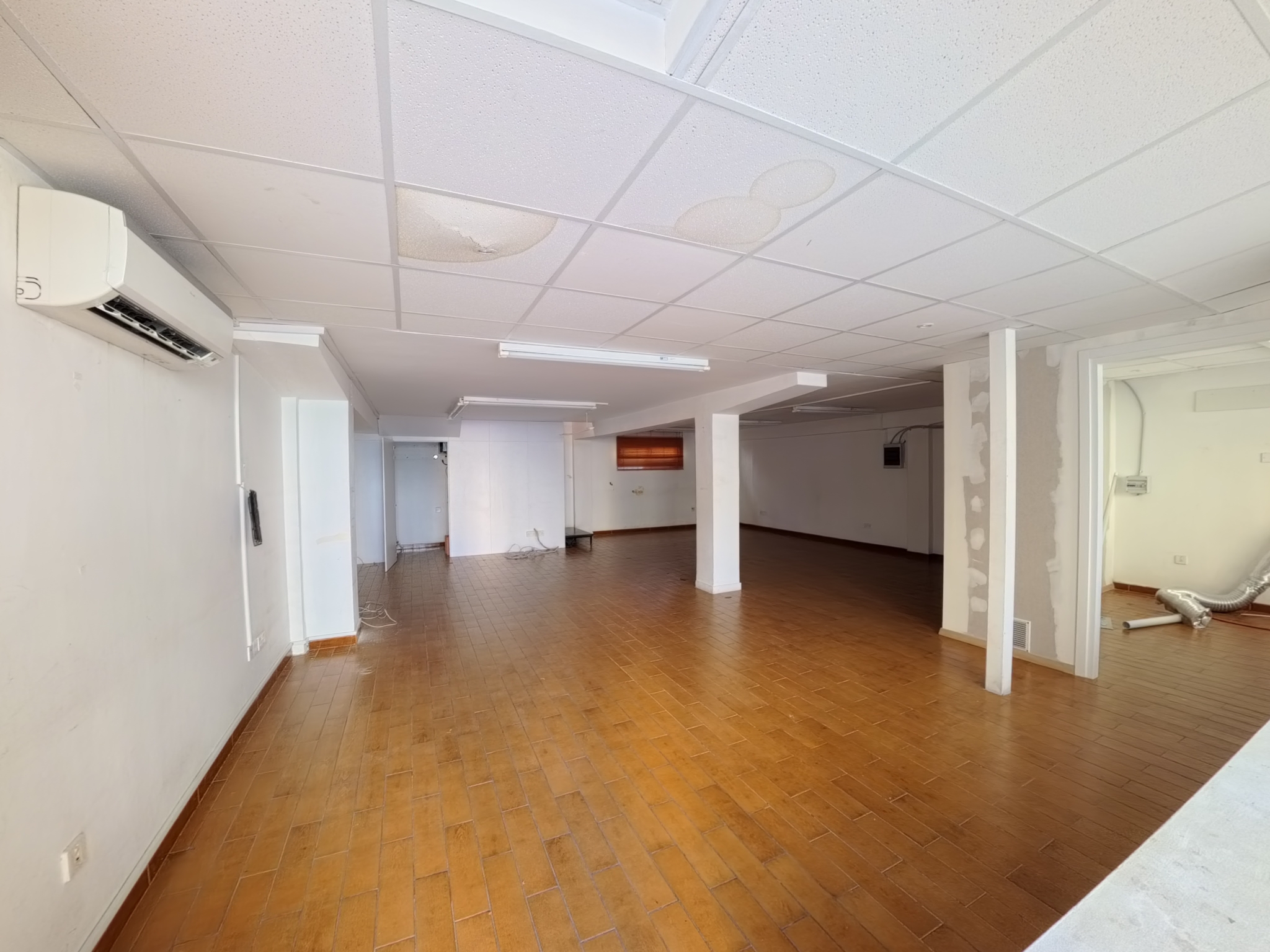 Shop for Sale in Kennedy
