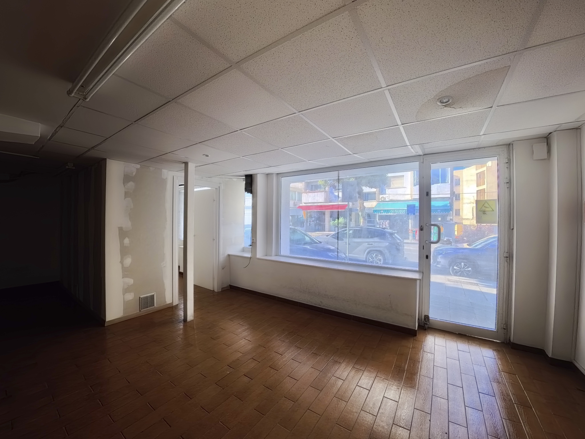 Shop for Sale in Kennedy