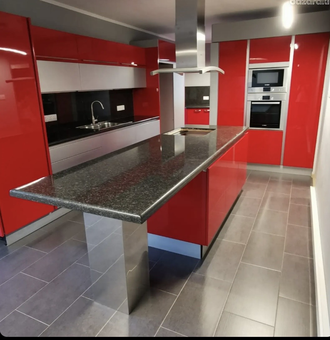Office Space For Rent In Ayioi Omolgites