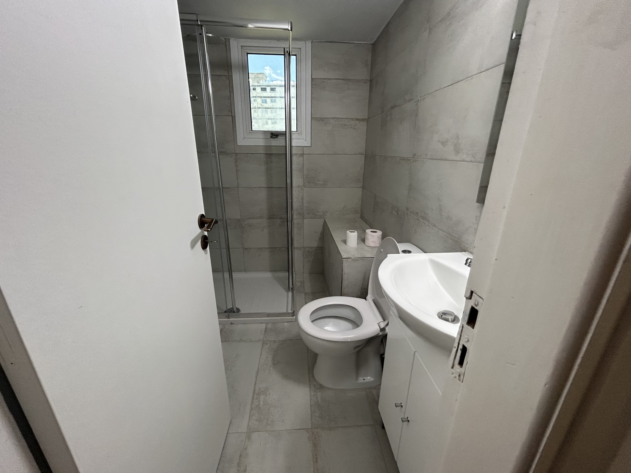 2 Bedroom Apartment For Rent In Agioi Omologites