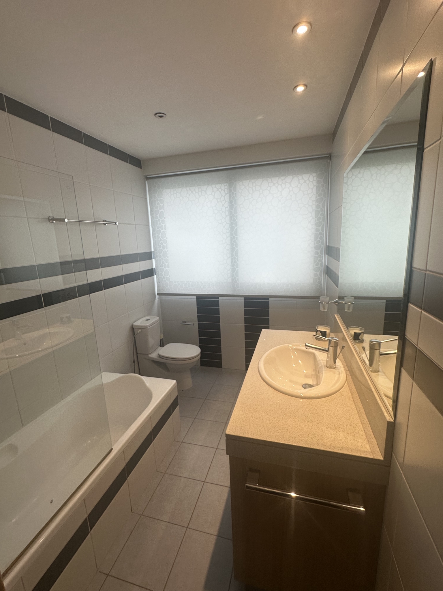 2-Bedroom Flat For Rent In a Prime Location, Aglatzia, Nicosia
