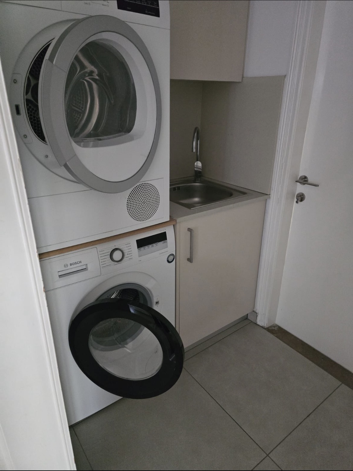 4 Bedroom Penthouse Apartment For Rent In Akropoly