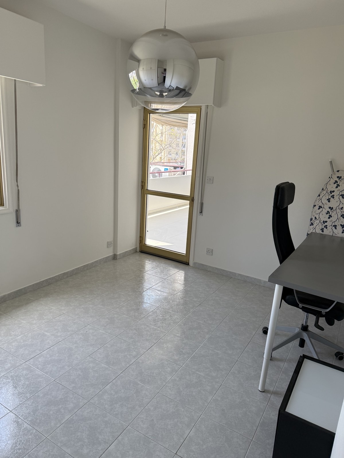 3 Bedroom Apartment For Rent In Agioi Omologites