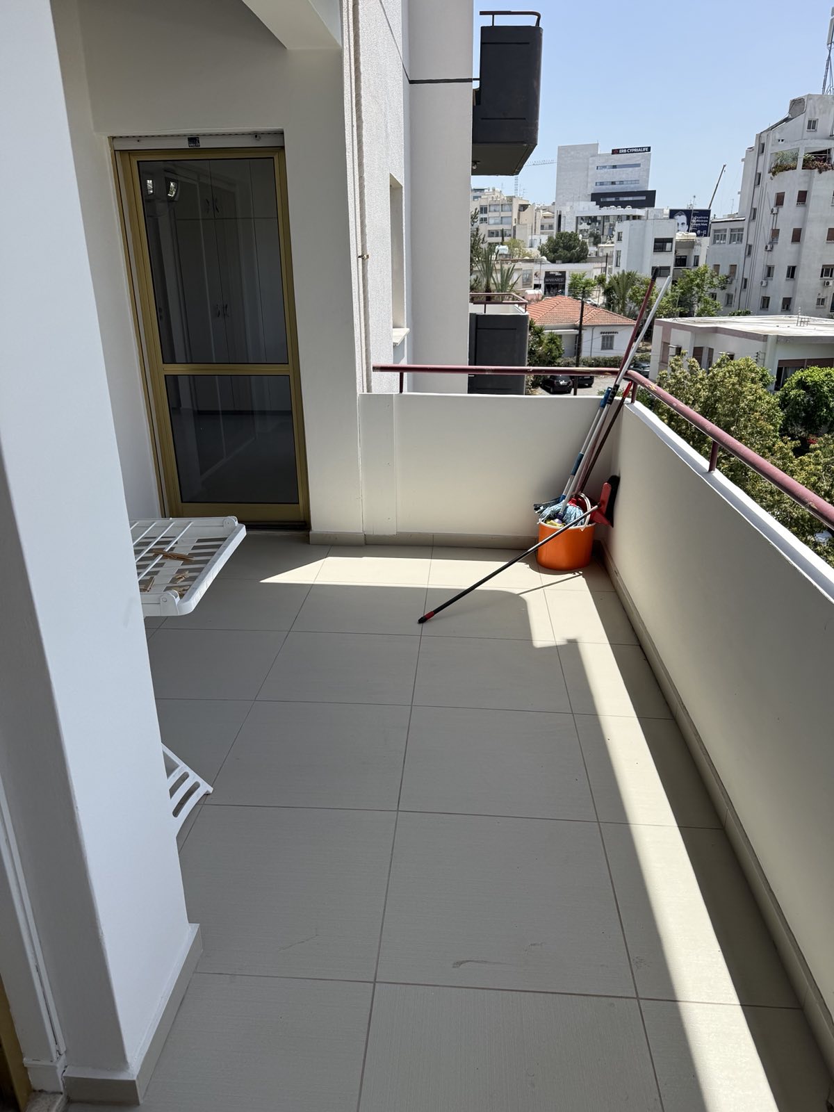 3 Bedroom Apartment For Rent In Agioi Omologites