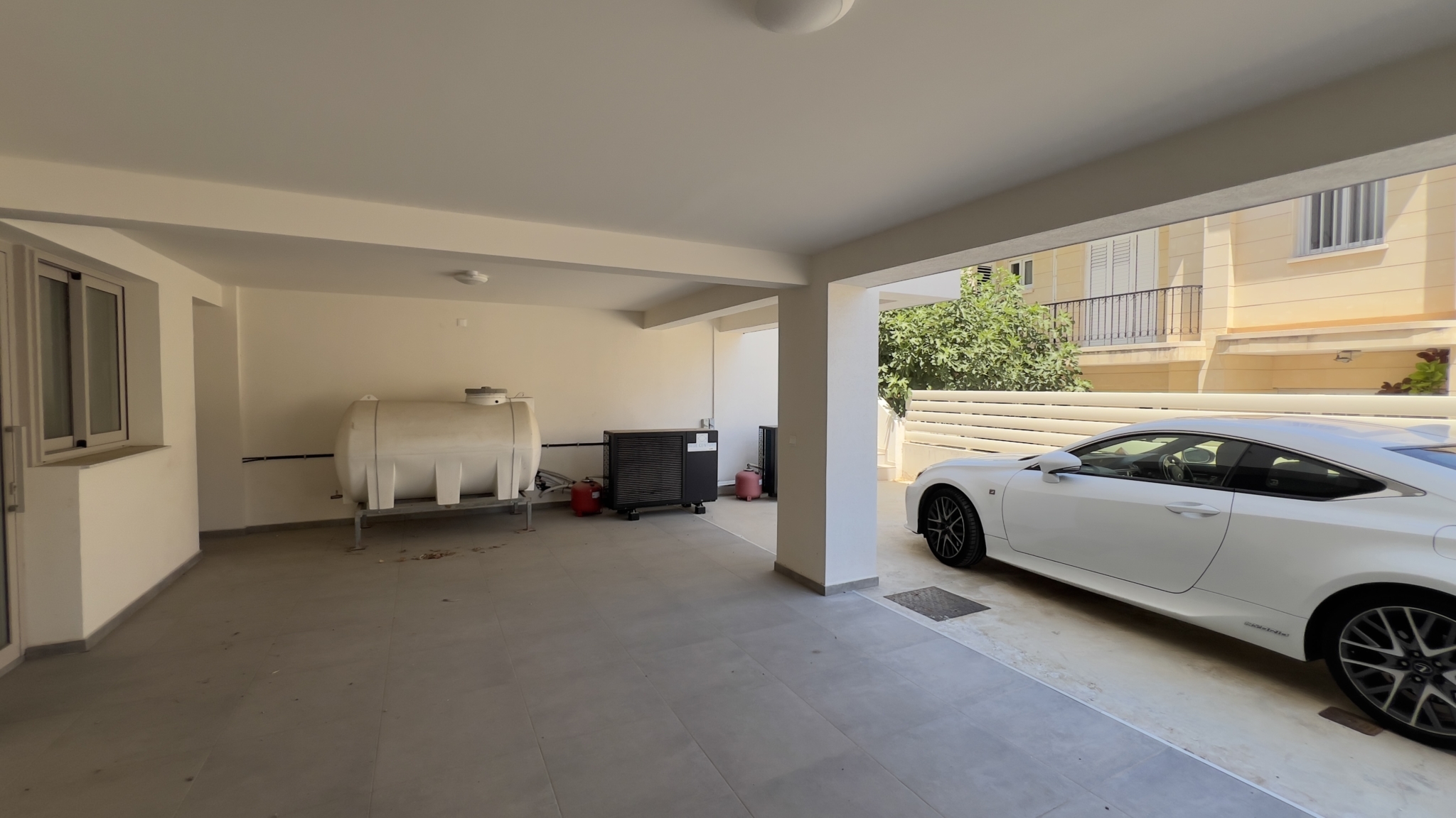 5+1 Bedroom Comer House – Villa For Rent In Aglatzia