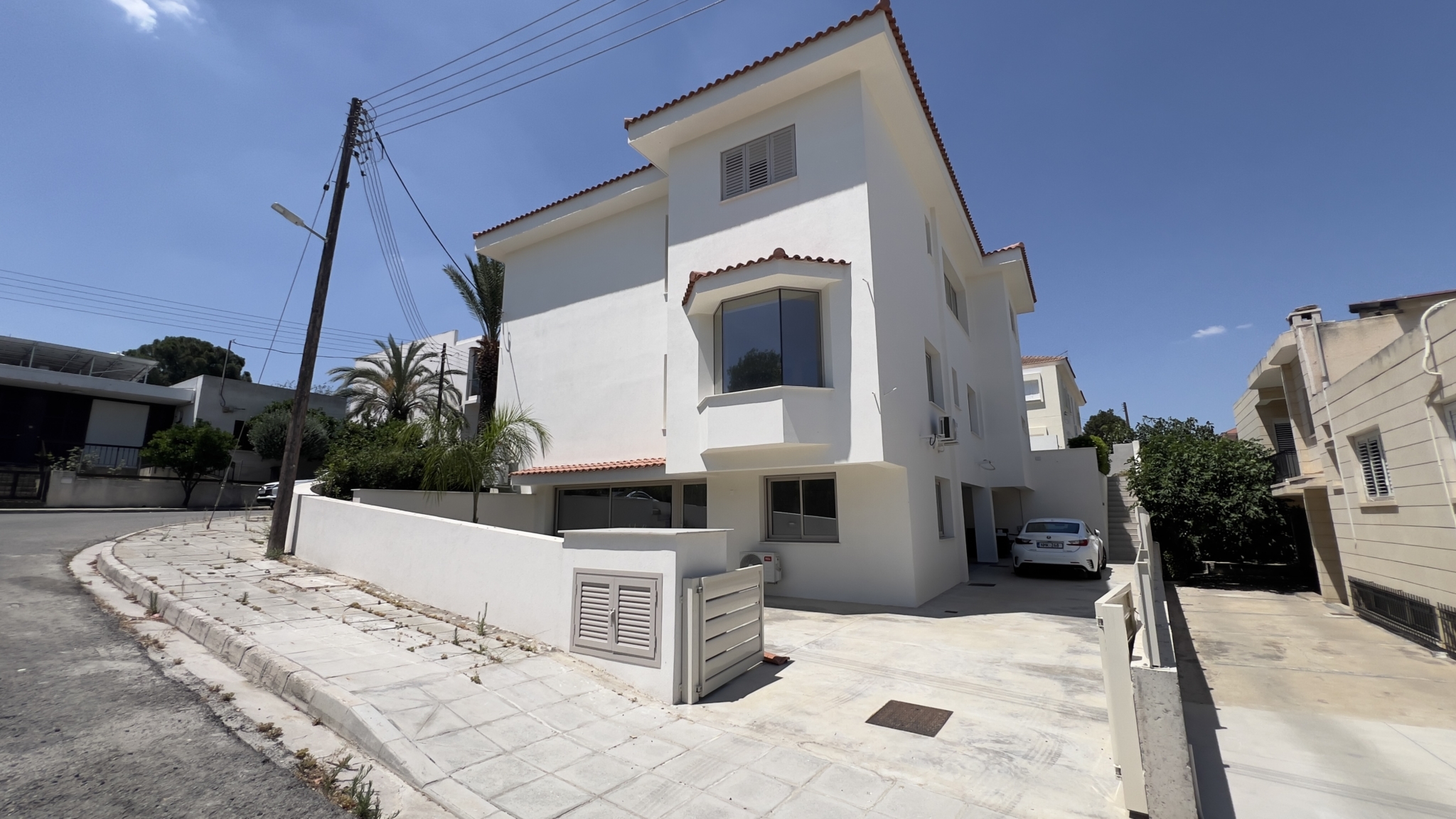 5+1 Bedroom Comer House – Villa For Rent In Aglatzia