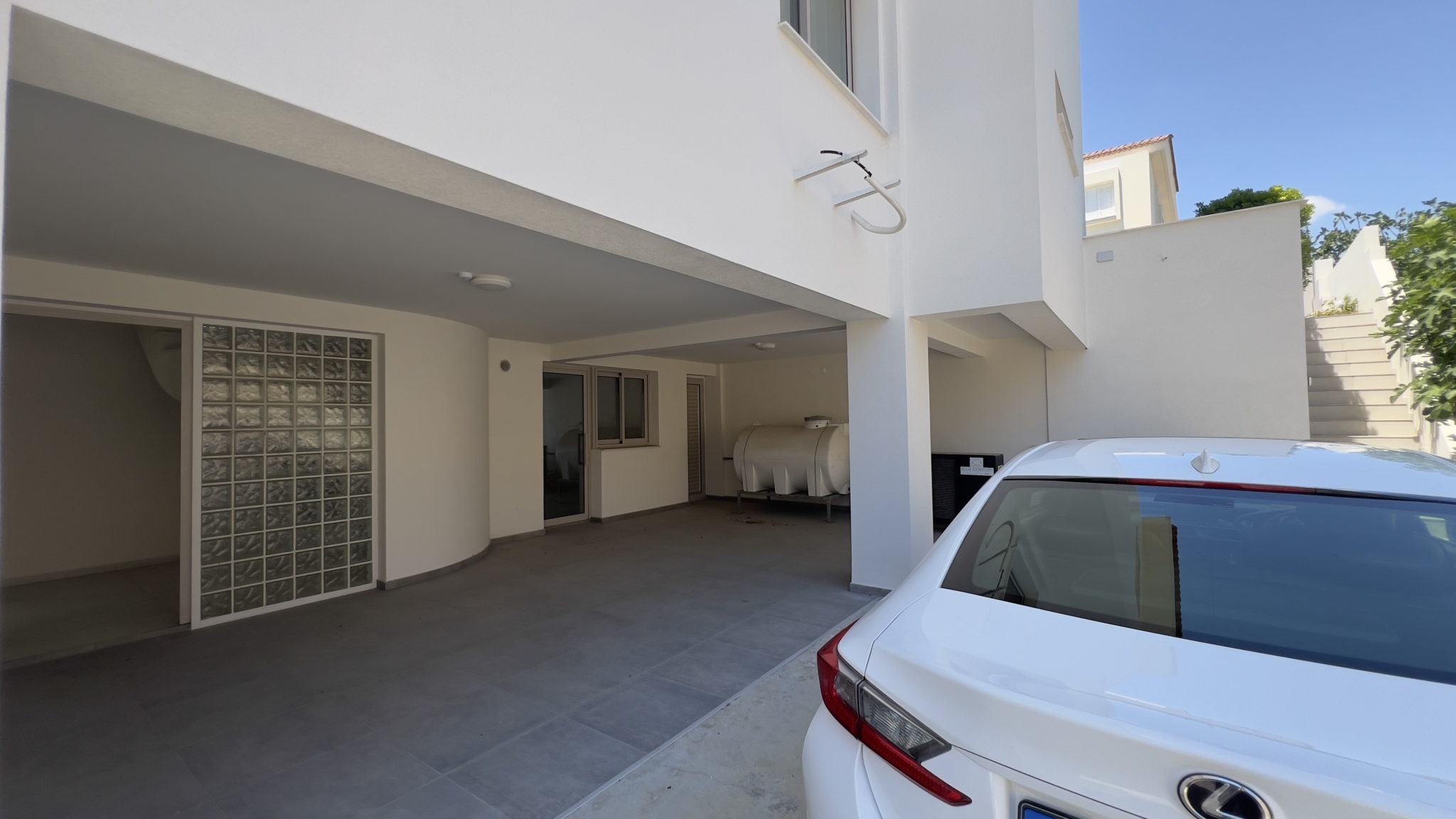 5+1 Bedroom Comer House – Villa For Rent In Aglatzia