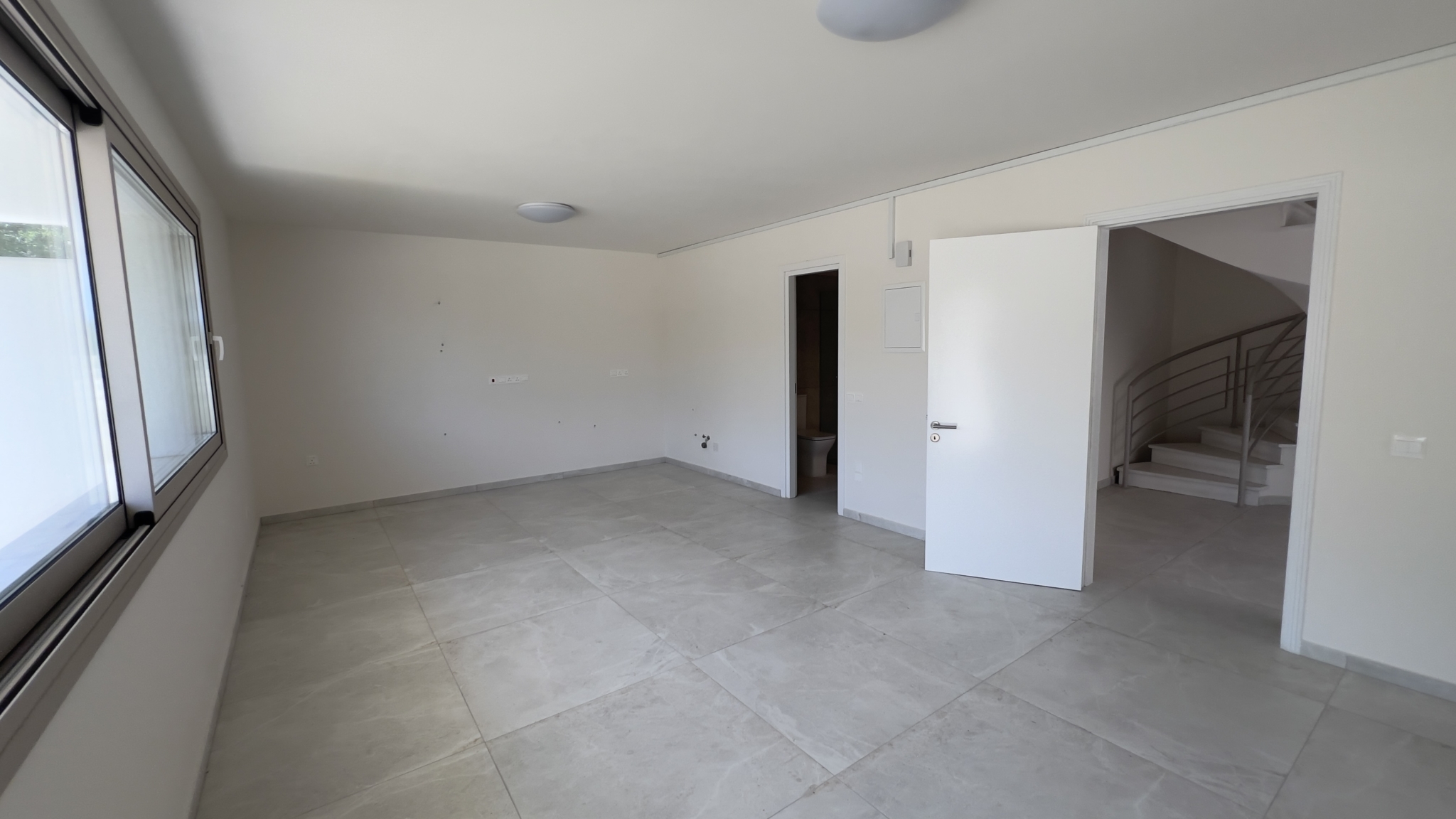 5+1 Bedroom Comer House – Villa For Rent In Aglatzia