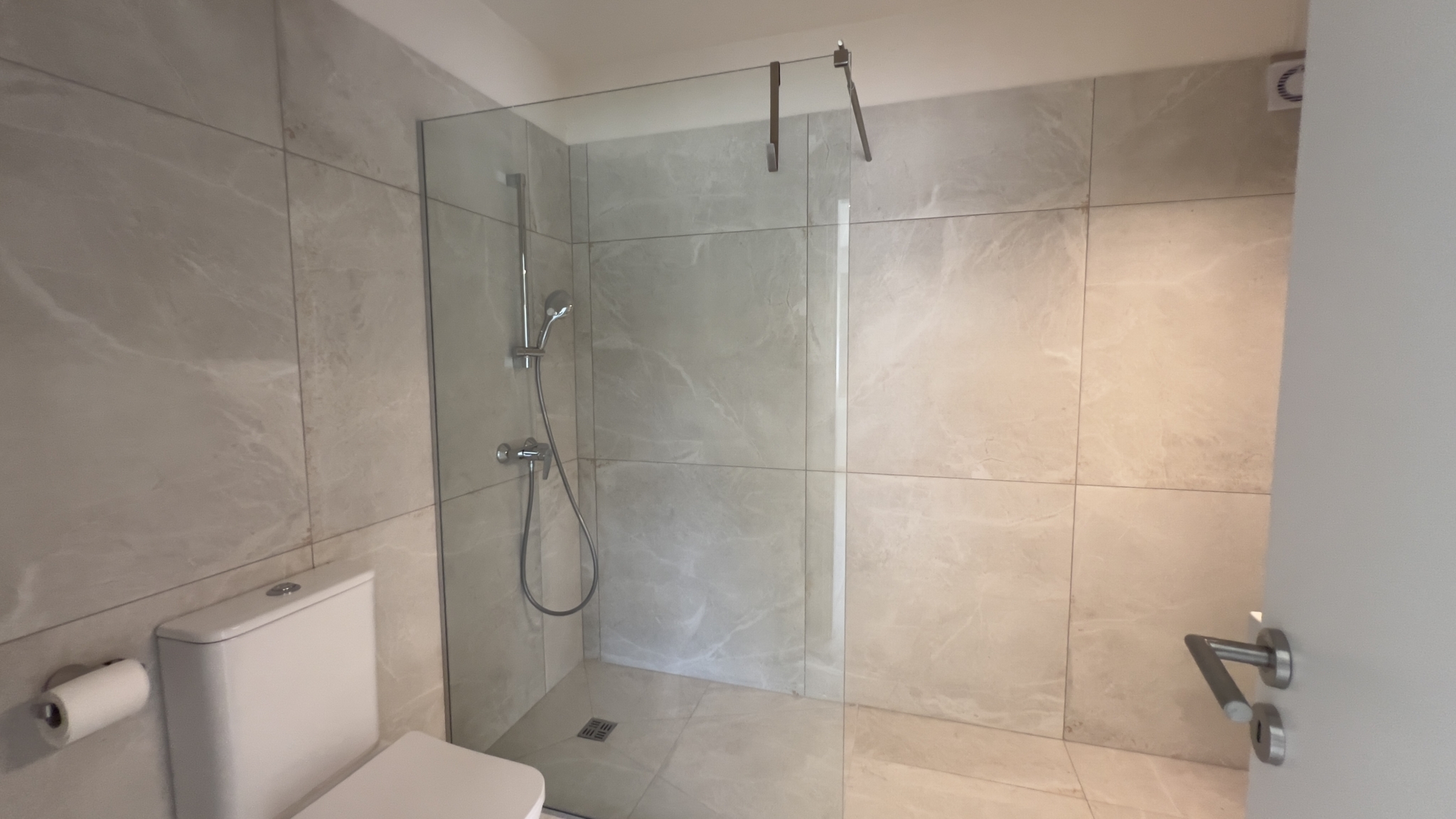 5+1 Bedroom Comer House – Villa For Rent In Aglatzia