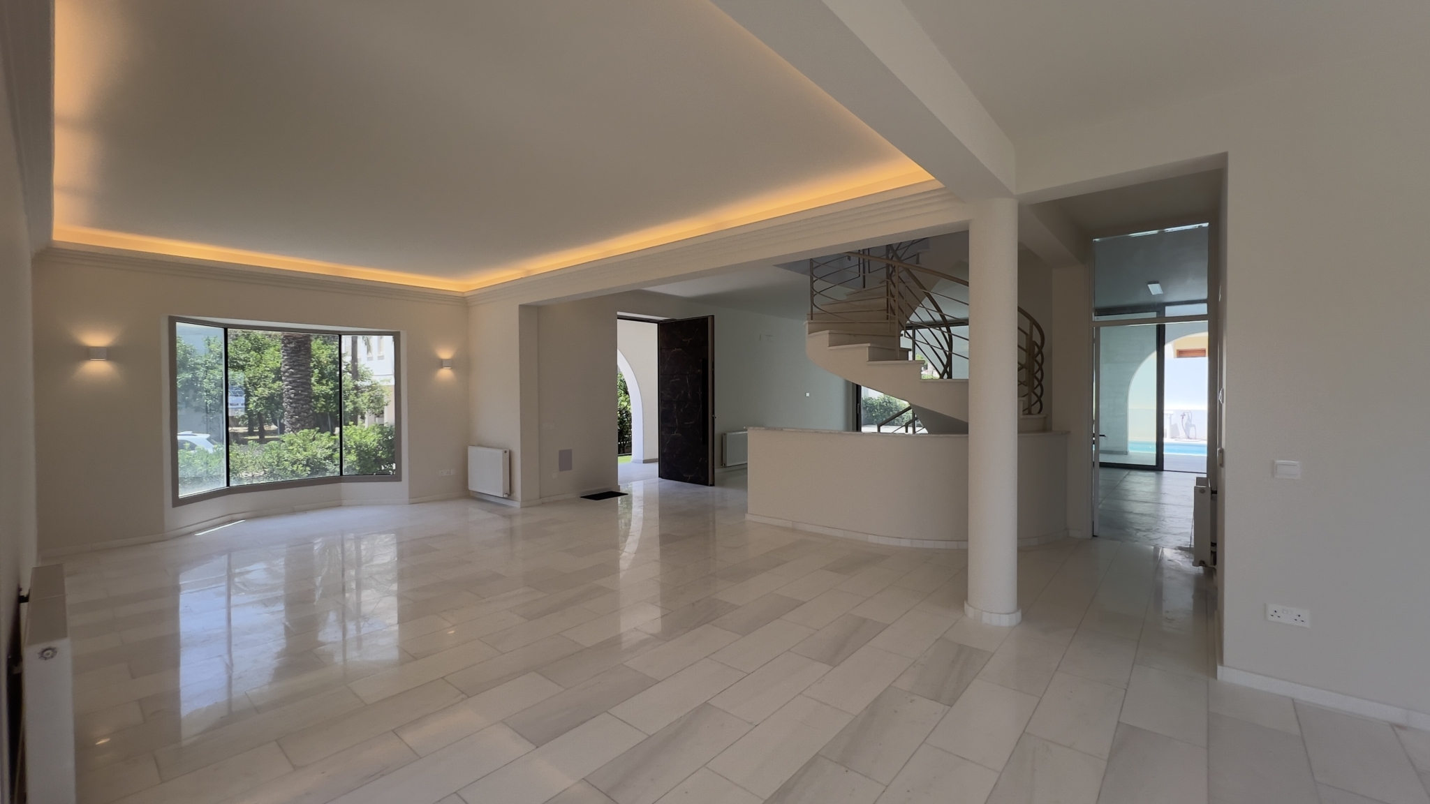 5+1 Bedroom Comer House – Villa For Rent In Aglatzia