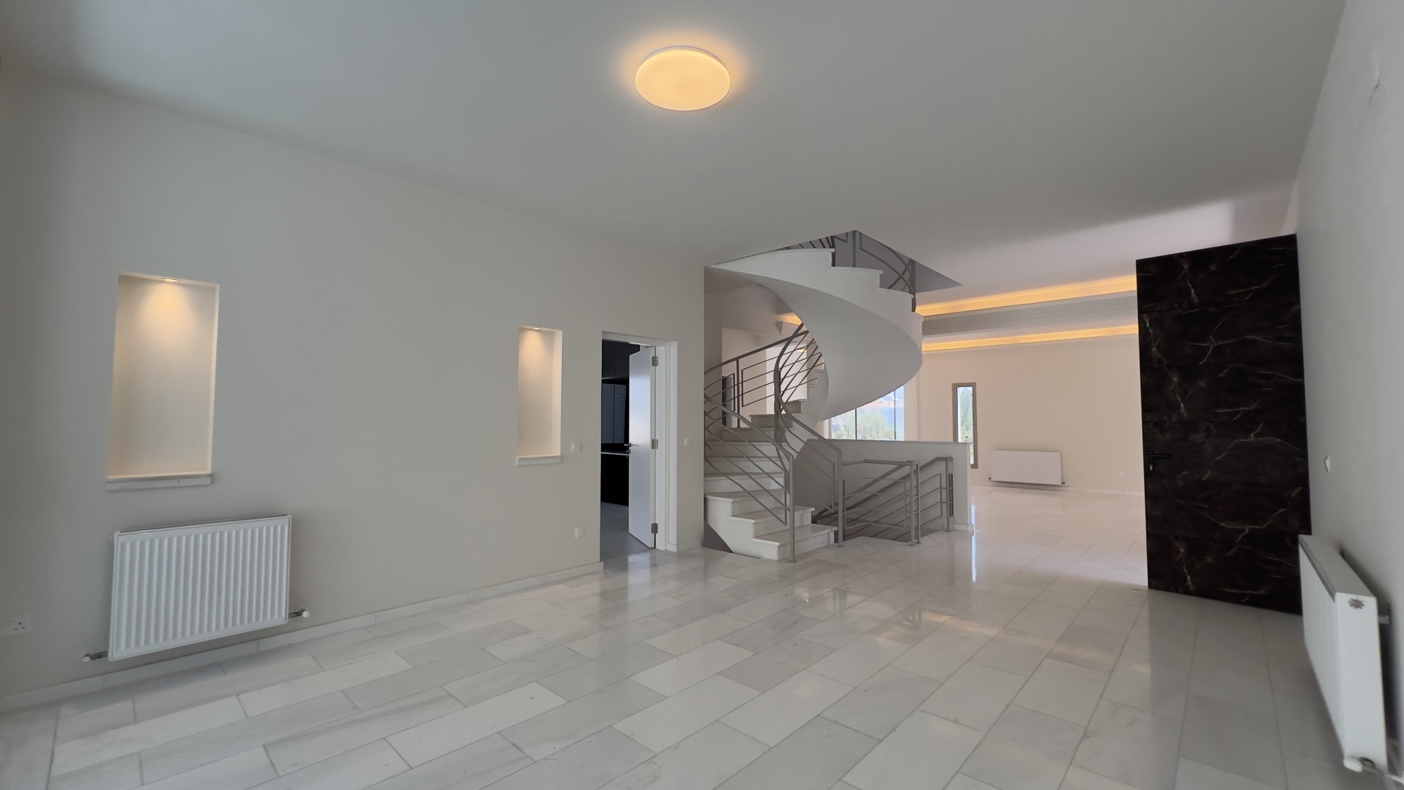 5+1 Bedroom Comer House – Villa For Rent In Aglatzia
