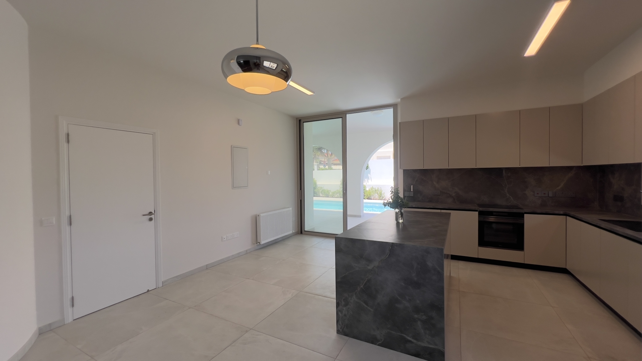 5+1 Bedroom Comer House – Villa For Rent In Aglatzia
