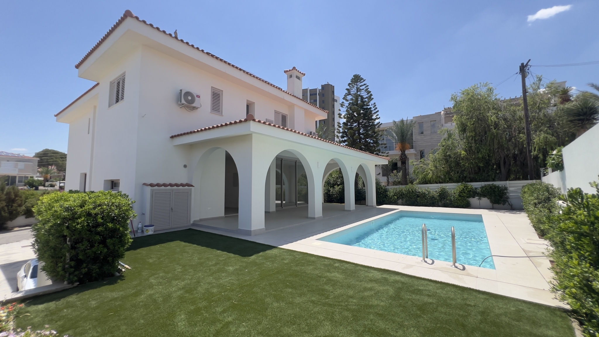 5+1 Bedroom Comer House – Villa For Rent In Aglatzia