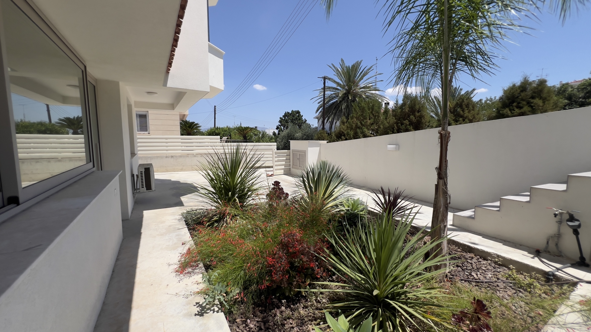 5+1 Bedroom Comer House – Villa For Rent In Aglatzia