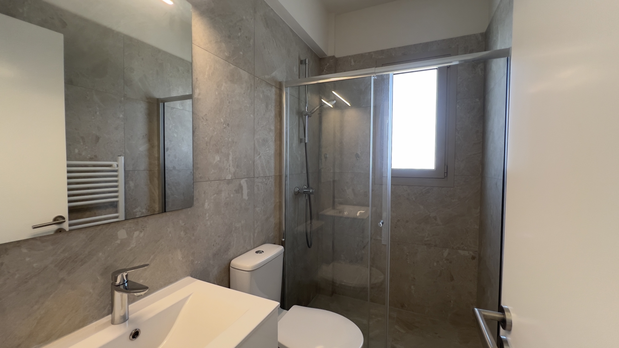 5+1 Bedroom Comer House – Villa For Rent In Aglatzia