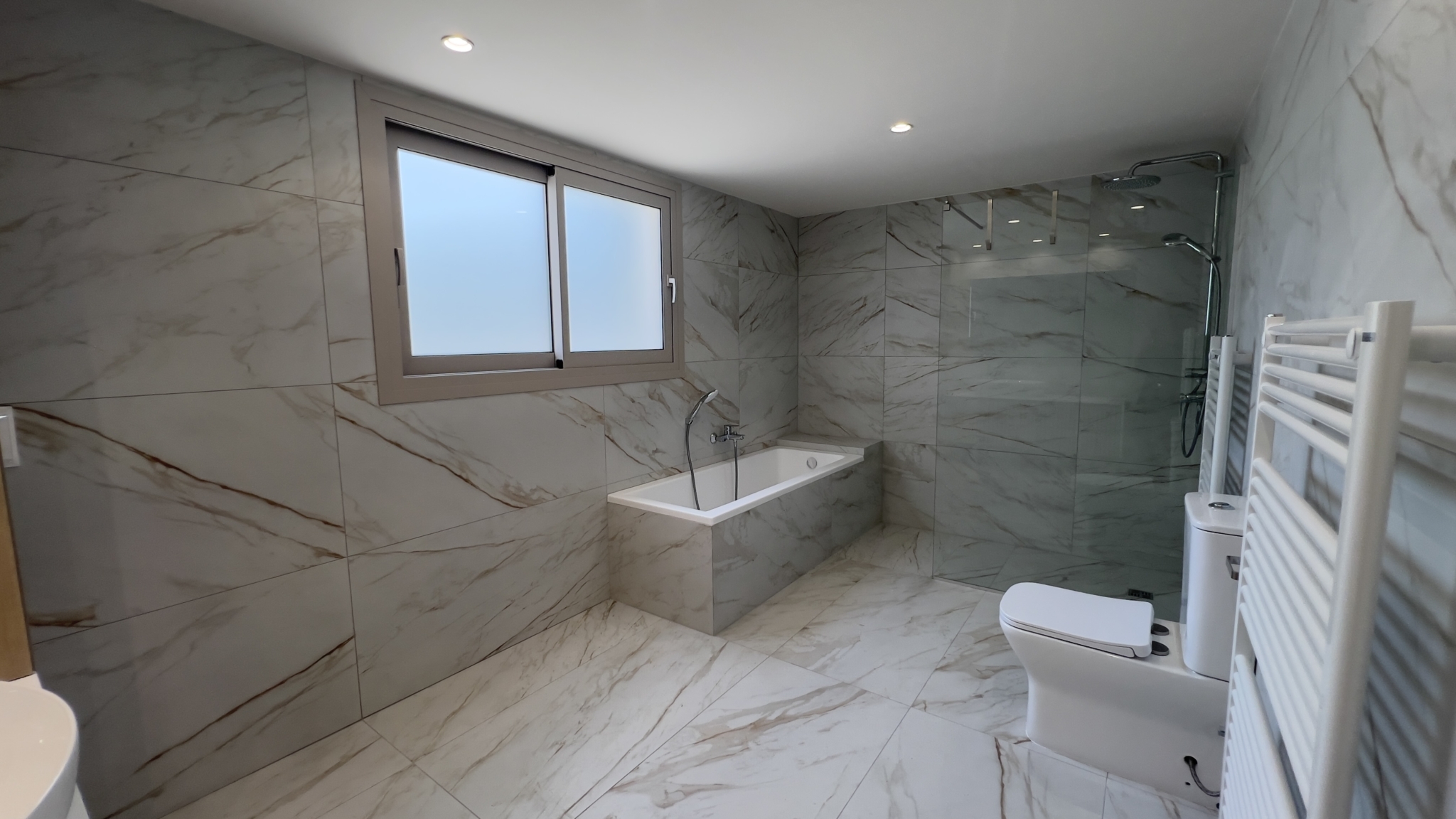 5+1 Bedroom Comer House – Villa For Rent In Aglatzia