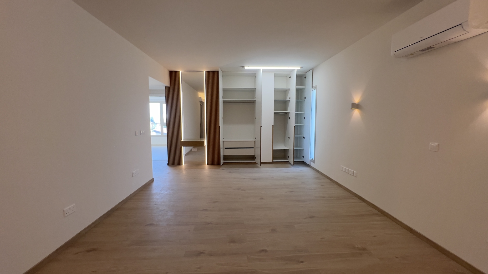 5+1 Bedroom Comer House – Villa For Rent In Aglatzia
