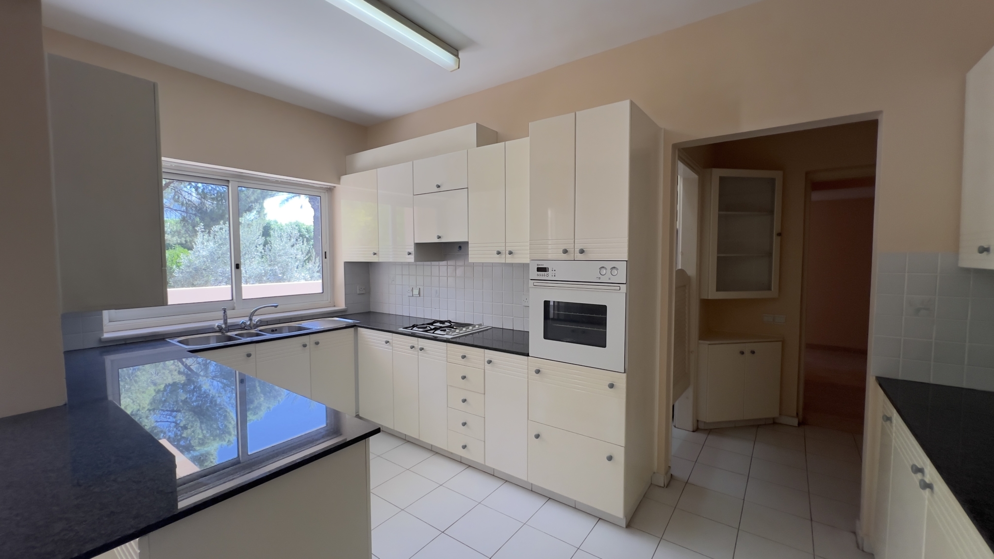 3 Bedroom House For Rent In Dasoupoly
