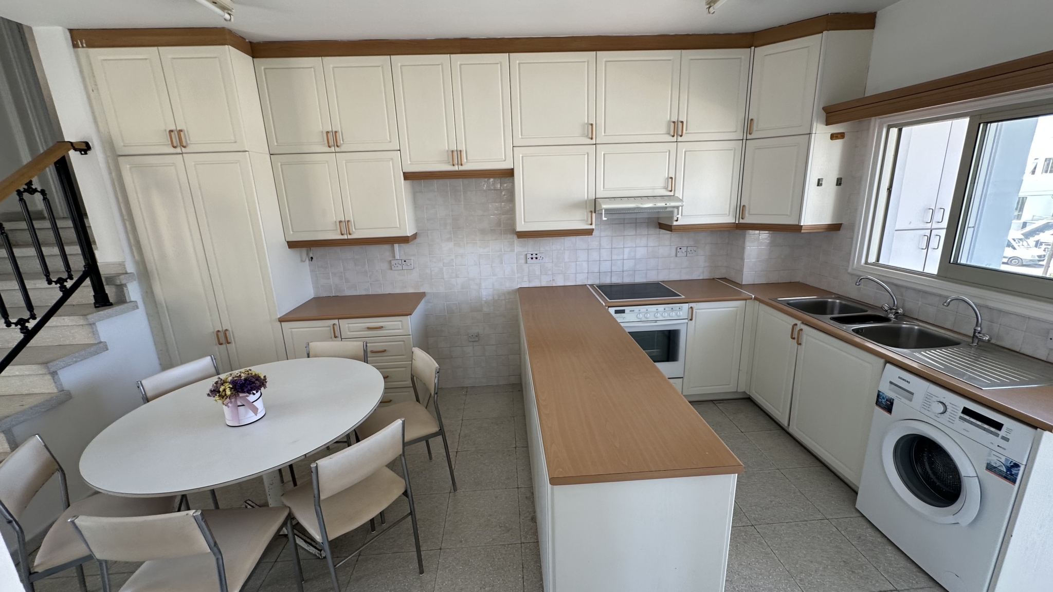 3 Bedroom Apartment For Rent In Strovolos