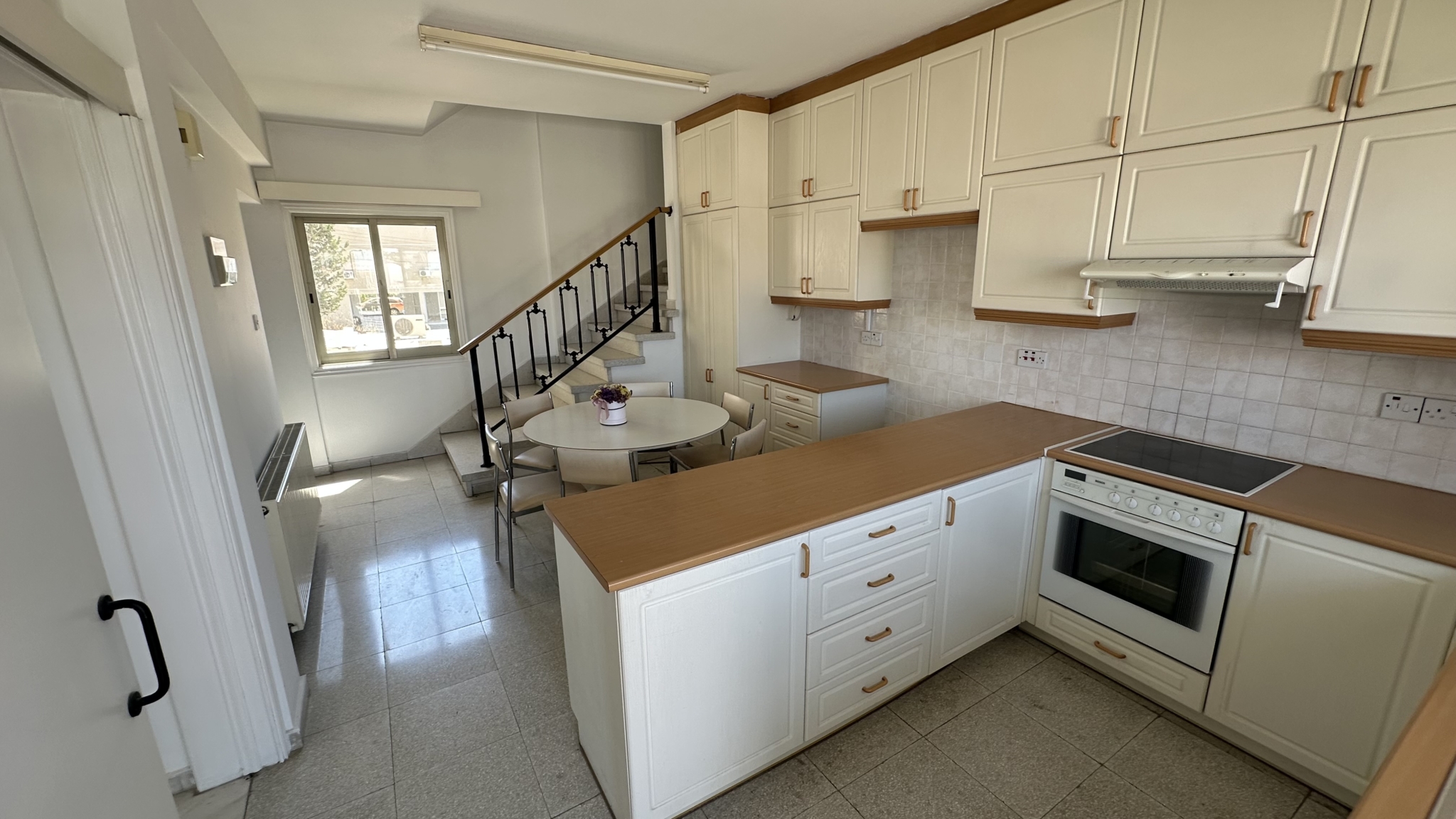 3 Bedroom Apartment For Rent In Strovolos