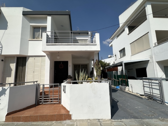 3 Bedroom House In Strovolos For Rent